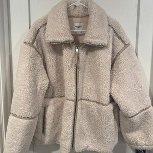 Abercrombie & Fitch Cream Sherpa Shacket